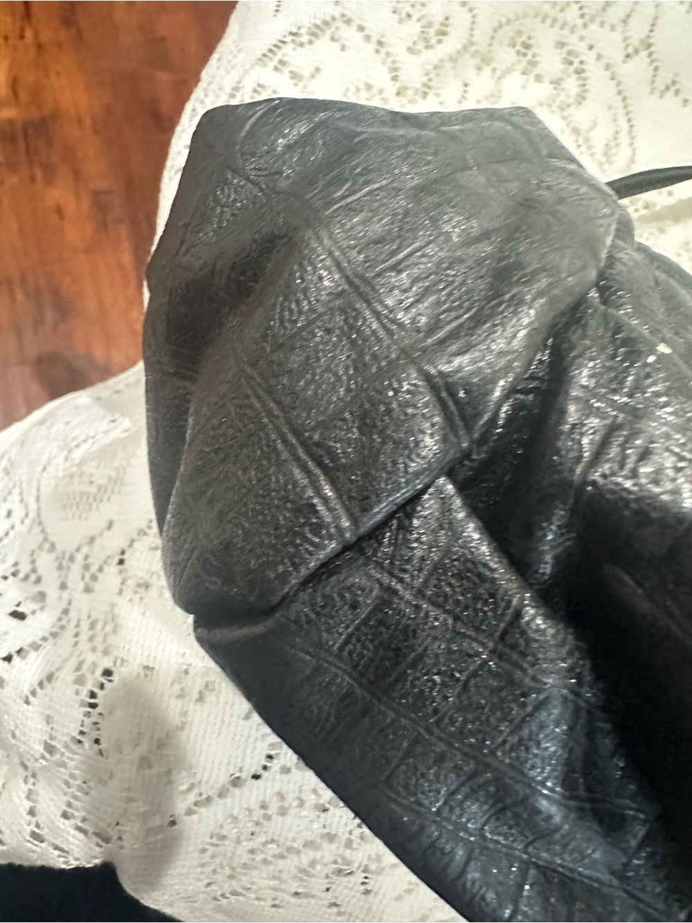Vintage Black Leather shoulder Bag with Cream Inset Accents old money - Picture 8 of 9